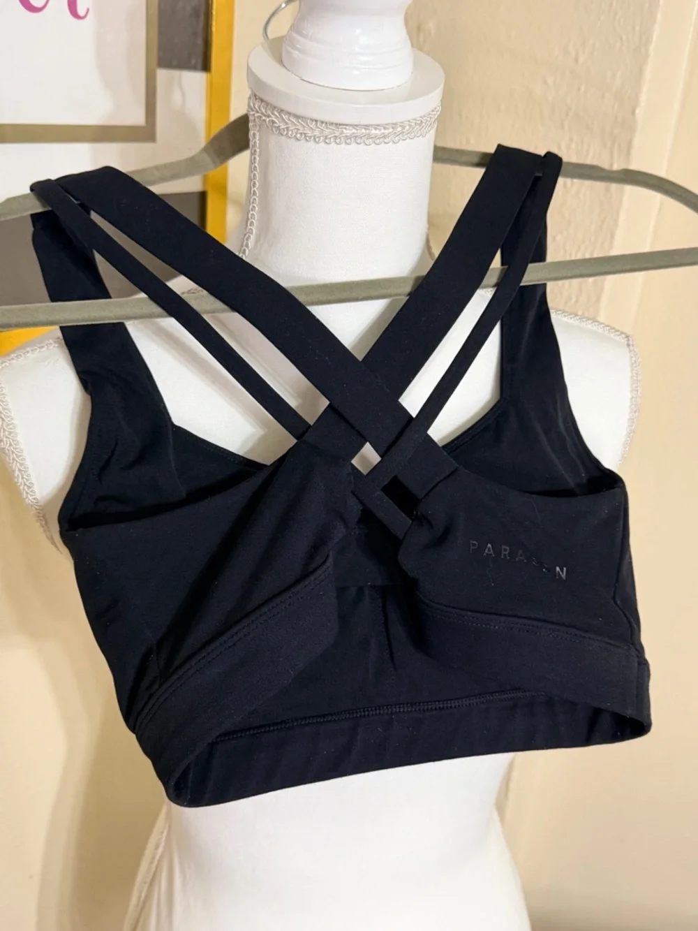 PARAGON sleek black